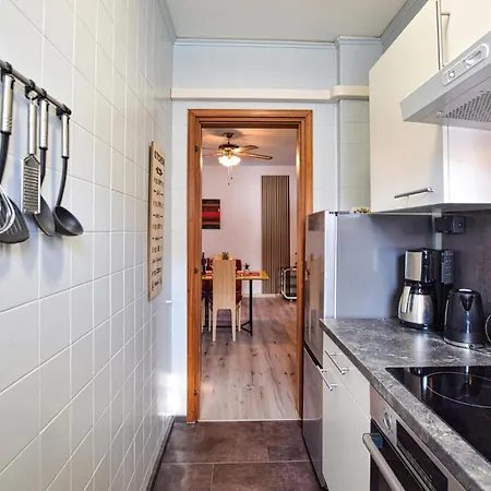 1 Bedroom Lovely In Lejlighed